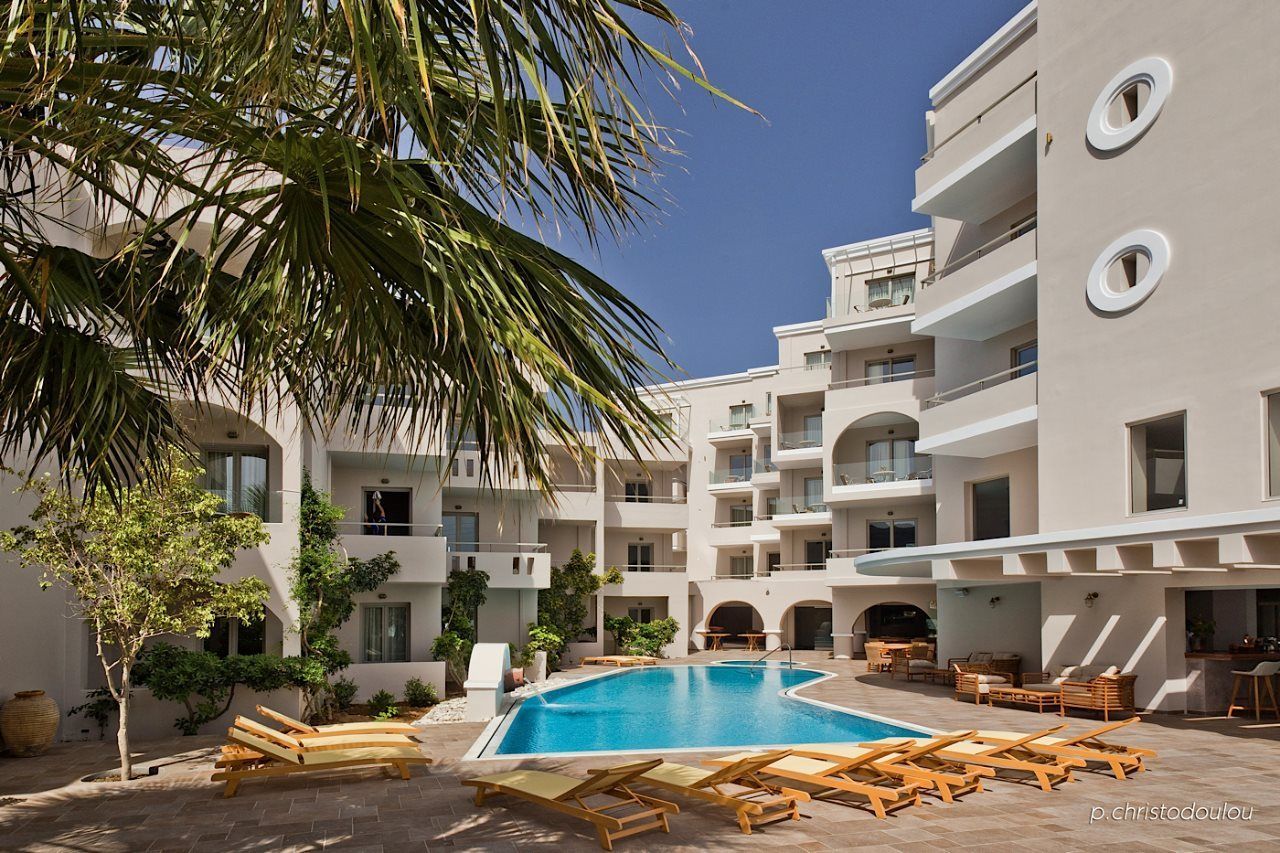 Parasol Luxury Hotel & Suites Adults Only 2
