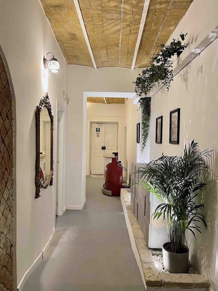 Domus Avi Guest House 2