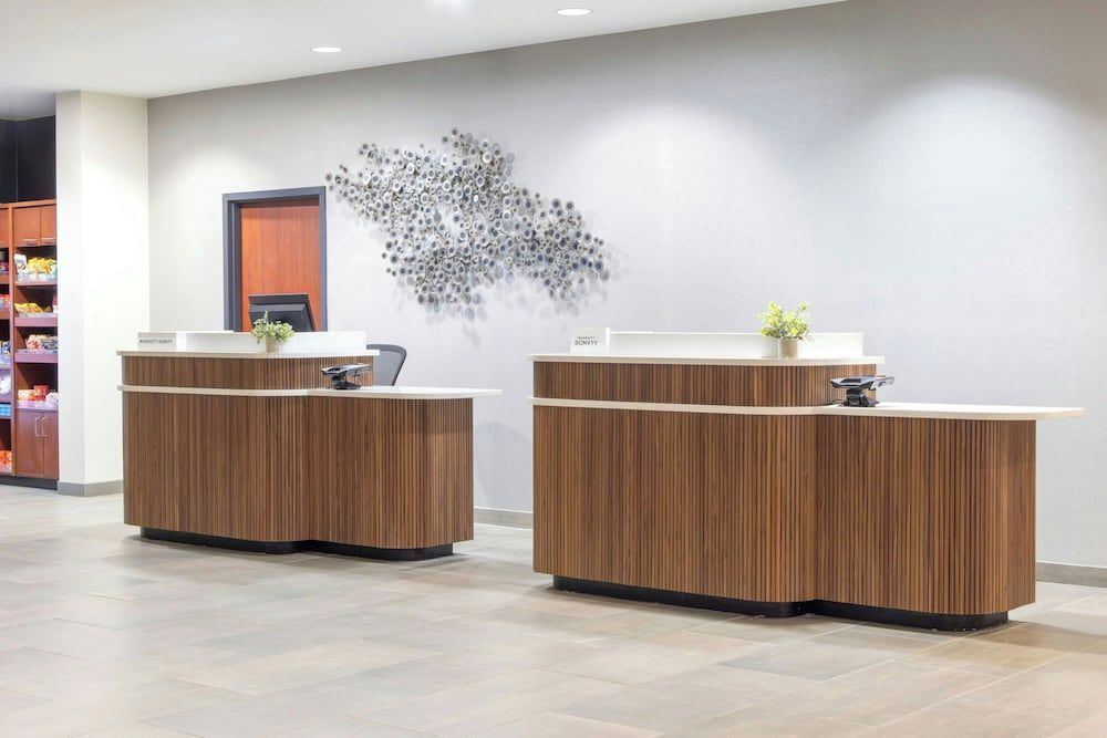 Courtyard by Marriott Hanover Lebanon 2