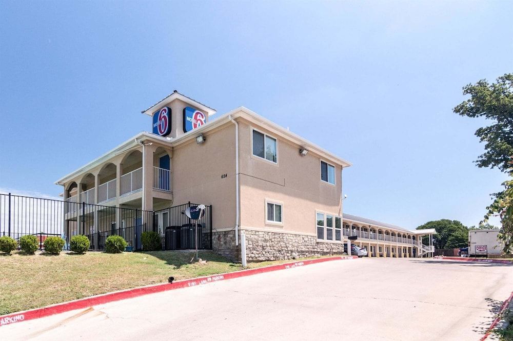 Motel 6 Azle, TX 1
