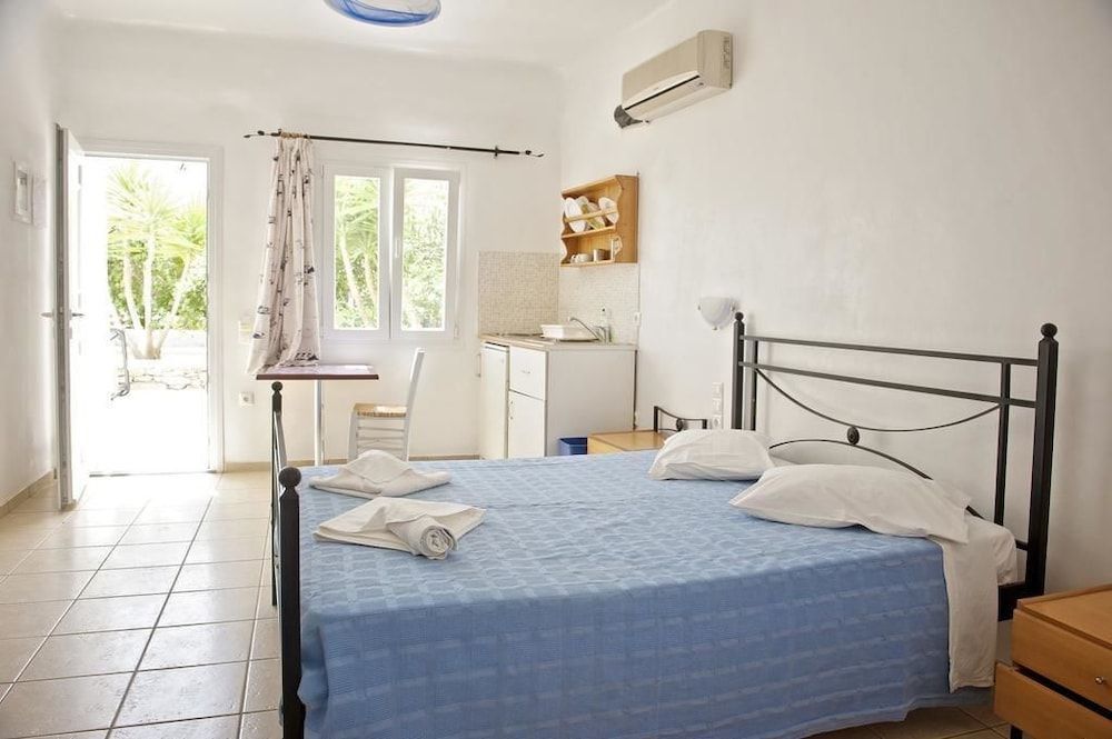 Evagelia's Place 2