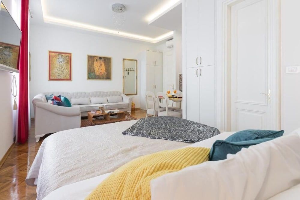Aurelia Antik apartments & rooms, Zagreb City Center 1