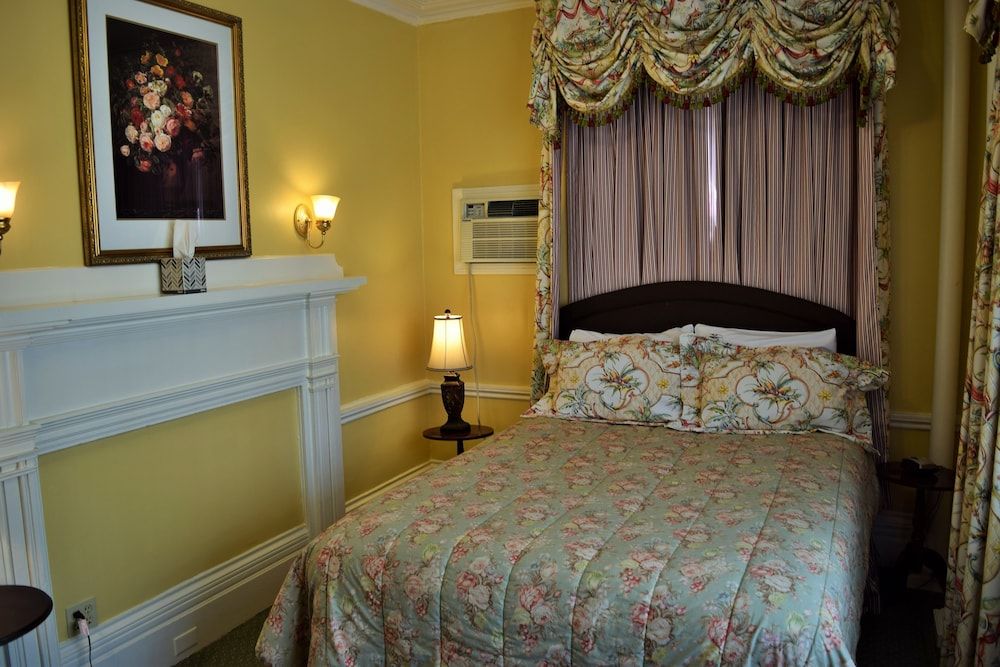 Bellevue Manor 2