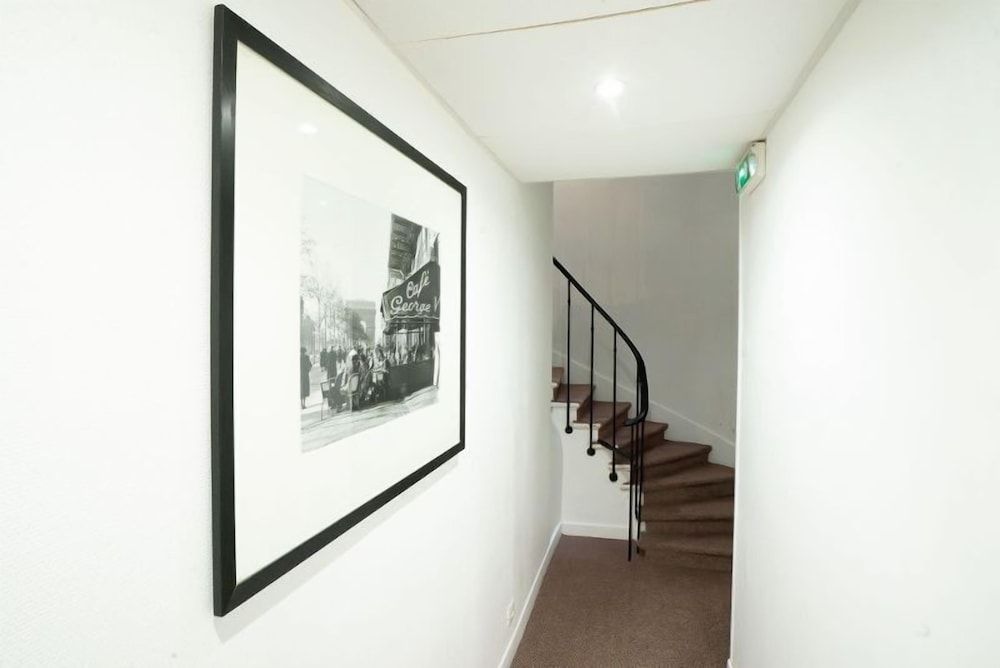 Hôtel Edgar Quinet 1