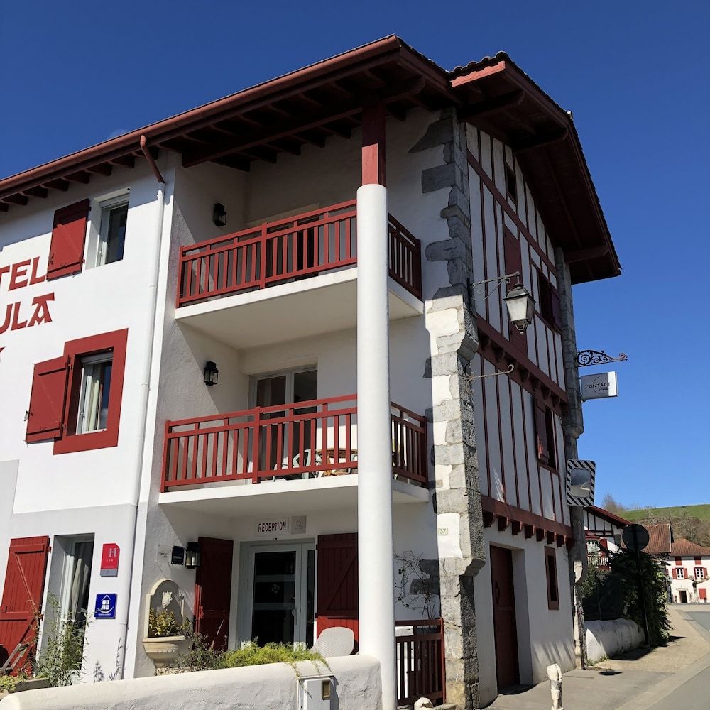 Hôtel Ursula 1