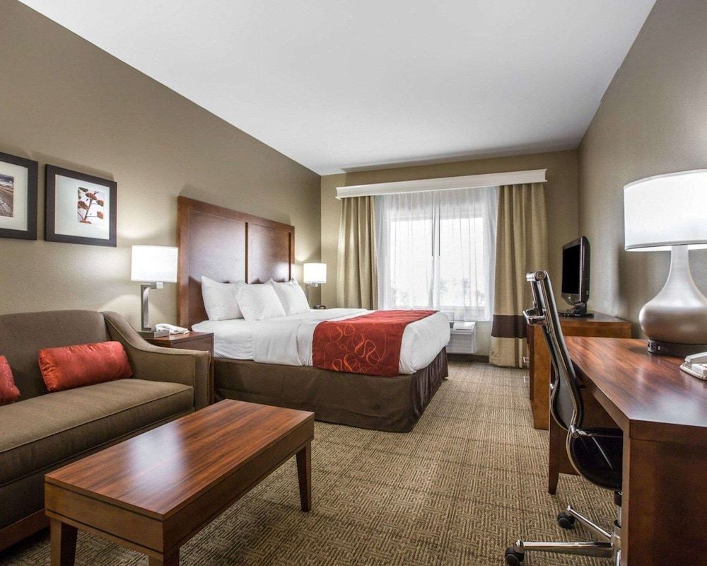 Comfort Suites Victorville-Hesperia 1