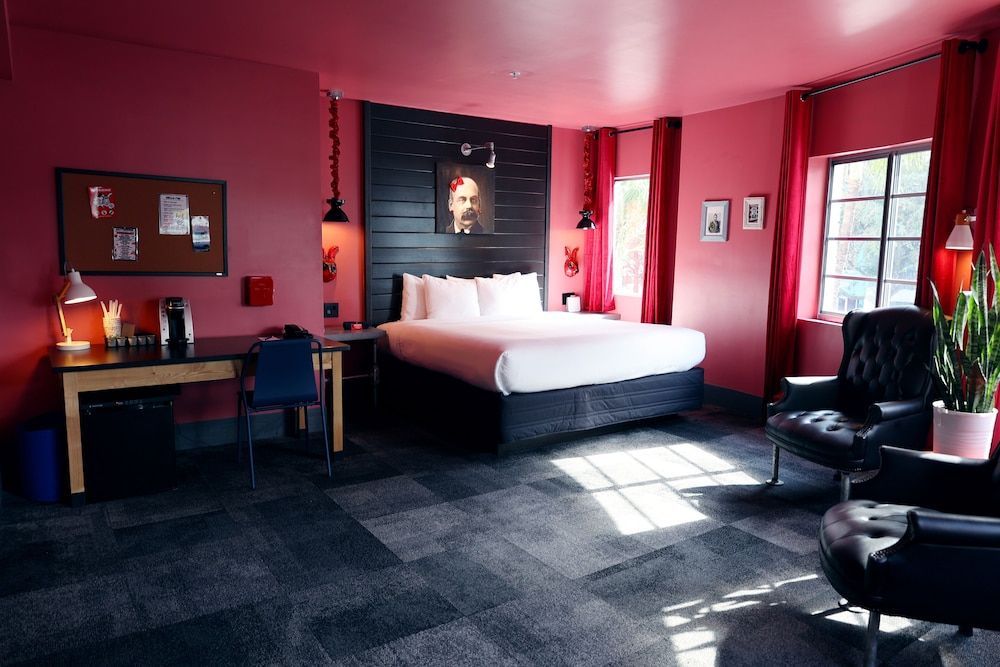 Hotel Gaythering - Gay Hotel - All Adults Welcome 1