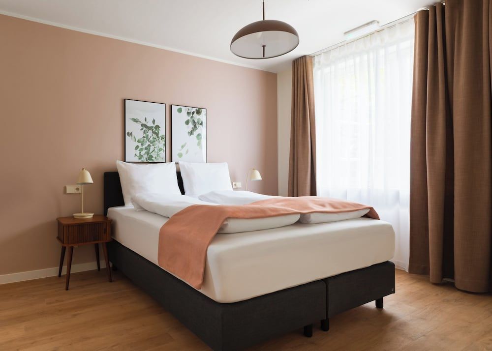 Limehome Kortrijk Gentsestraat 1