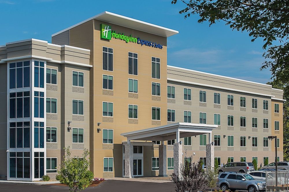 Holiday Inn Express & Suites Norwood-Boston Area by IHG 1
