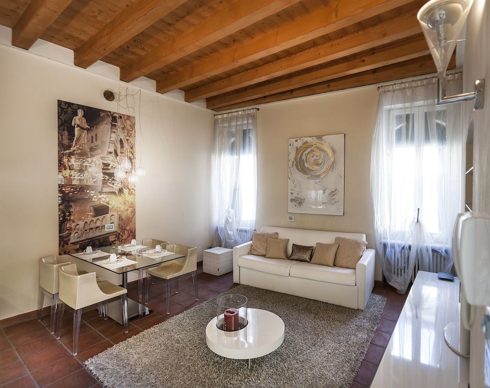 Truly Verona 2