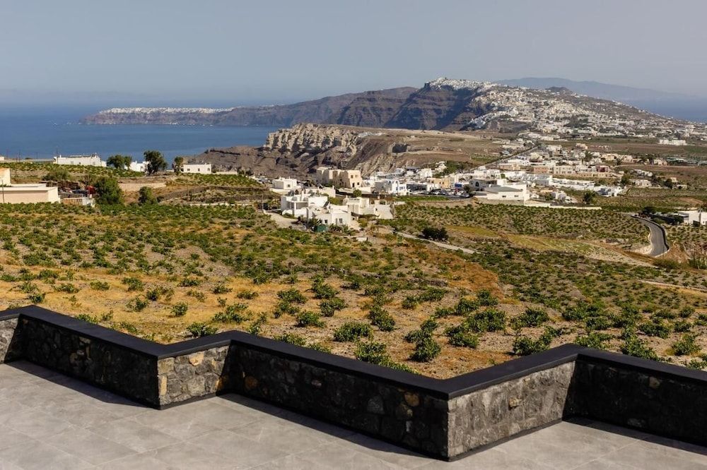 Agios Antonios Houses 1