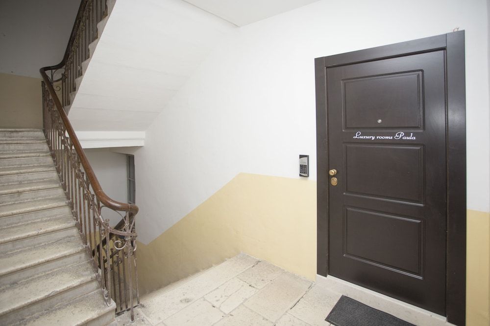 Luxury rooms Paula - in the old town 2