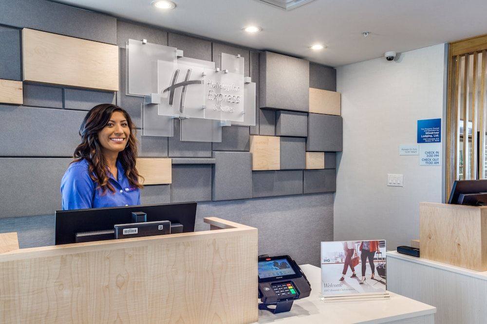 Holiday Inn Express & Suites DENTON SOUTH by IHG 1
