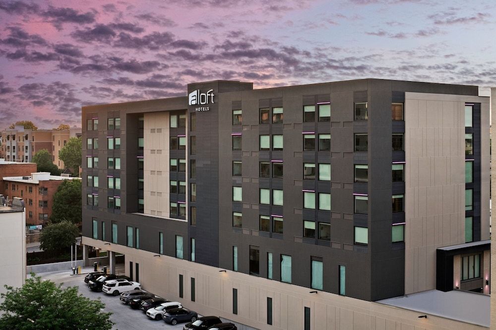Aloft by Marriott Kansas City Country Club Plaza 1