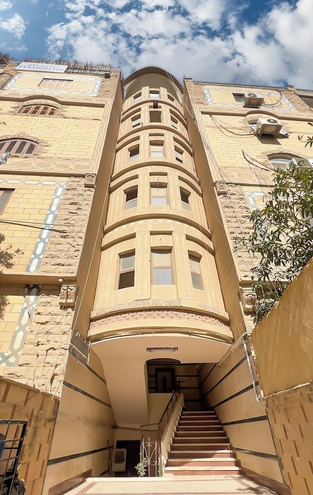 Atlantis Pyramids Inn 1