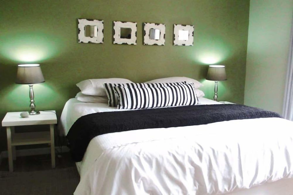 16 on Main Arniston PET-FRIENDLY 1