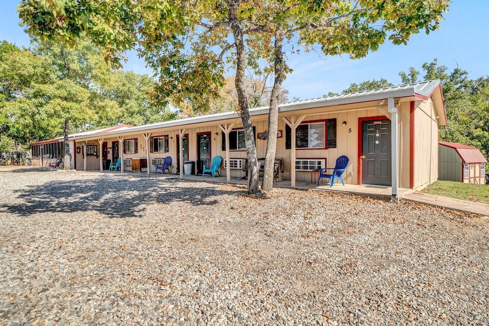 Reel Inn and Lodge 2