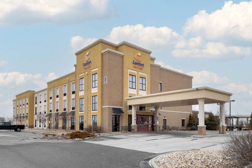 Comfort Suites and Conference Center 1