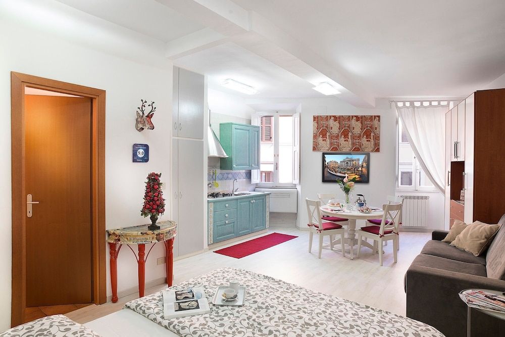 Navona Open Space Apartments 1