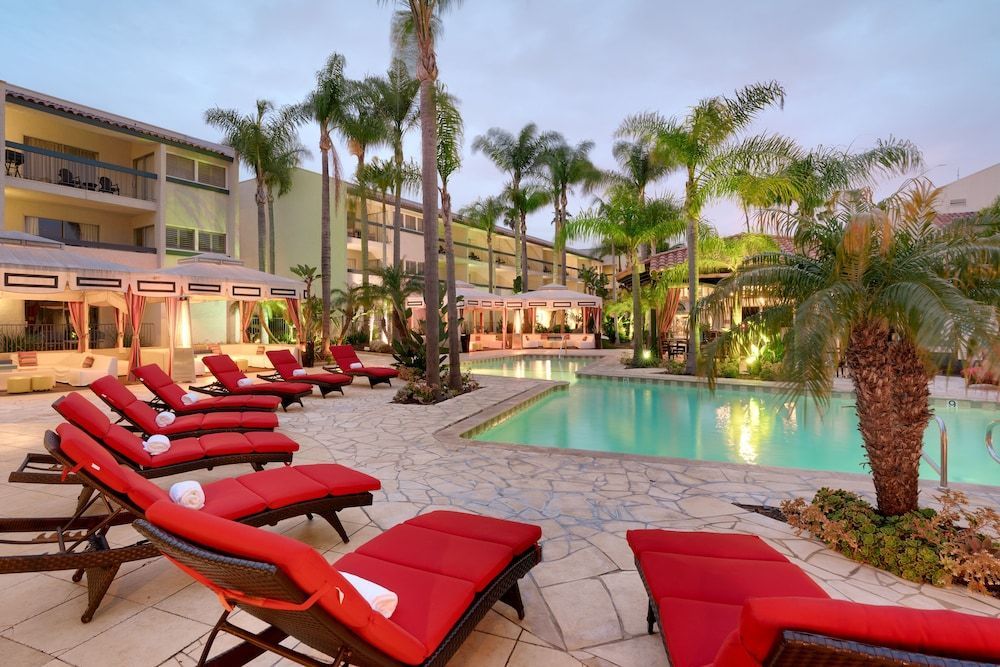 Atrium Hotel Orange County 1