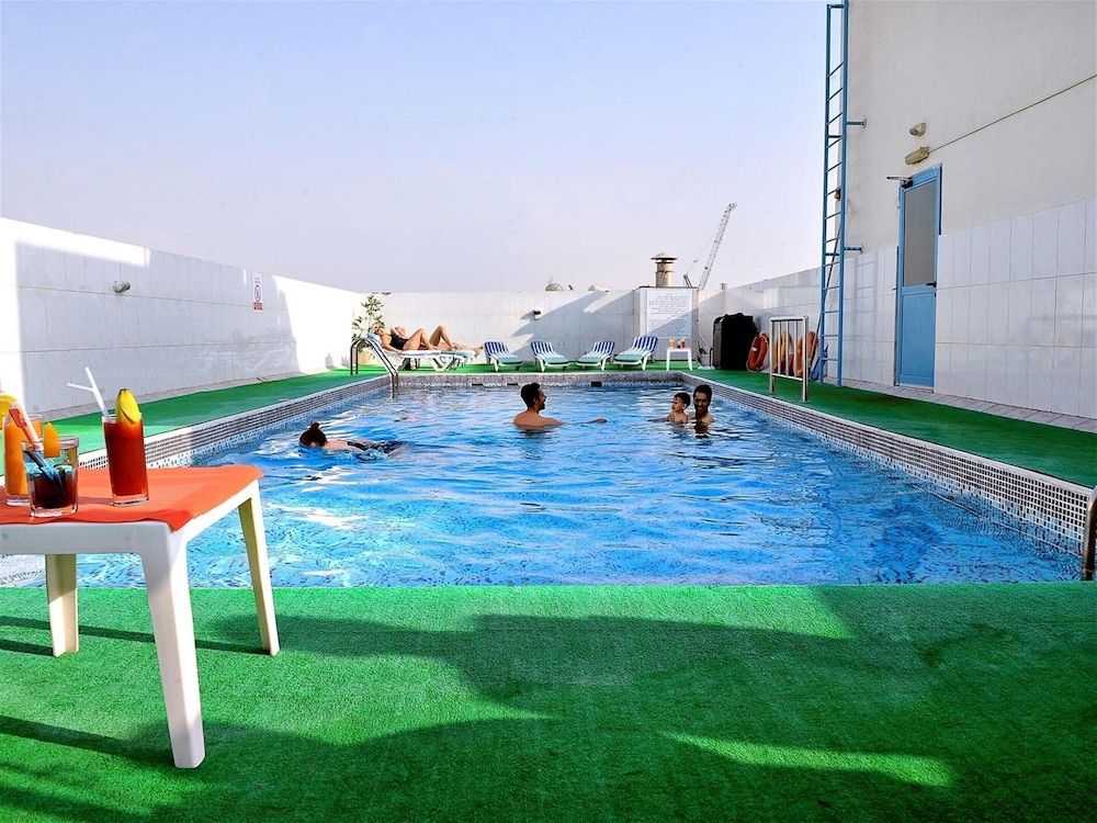 Signature Inn Hotel Deira 1