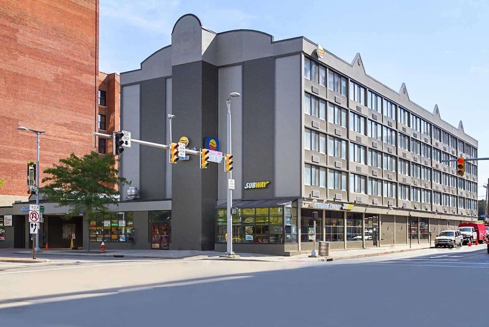 Comfort Inn Cleveland Downtown 1