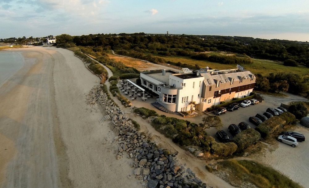 Logis Hôtel Les Mouettes Restaurant ERIN - Larmor Plage, Proche de LORIENT 1