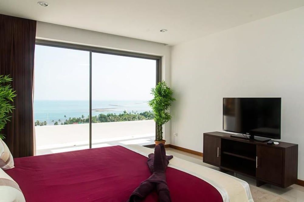 Tropical Sea View Residence 2
