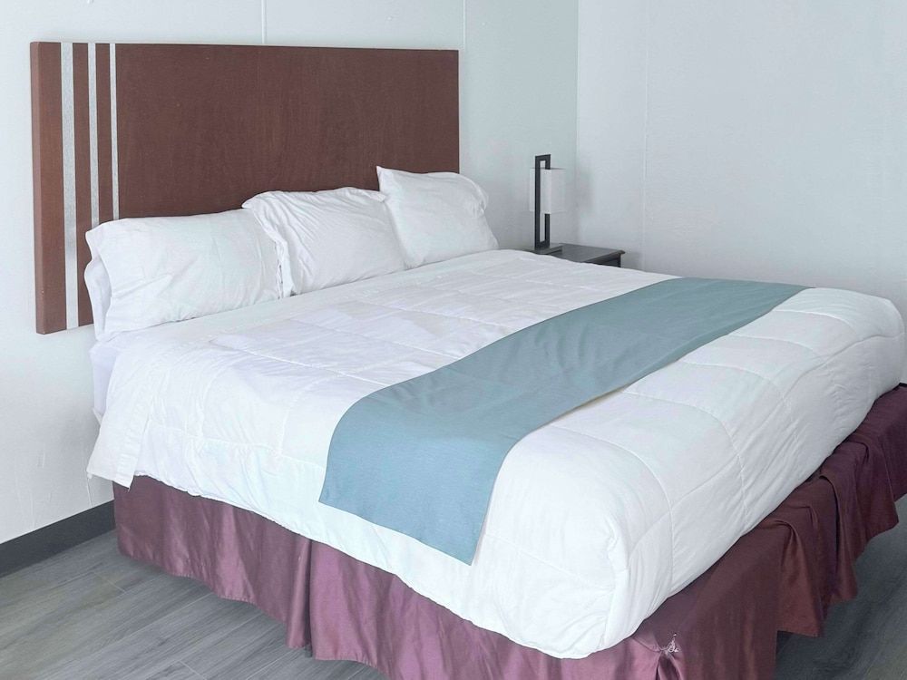 Rodeway Inn Enid South 1