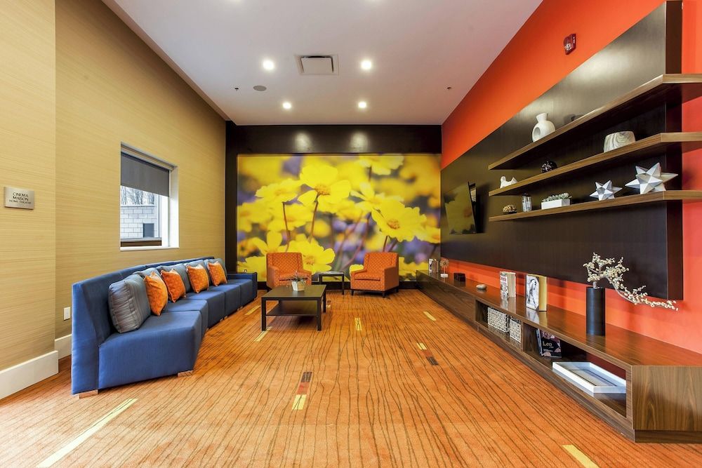 Courtyard by Marriott Montreal West Island/Baie D’Urfe 2