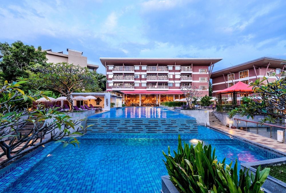 Peach Blossom Resort & Pool Villa - SHA Plus 1