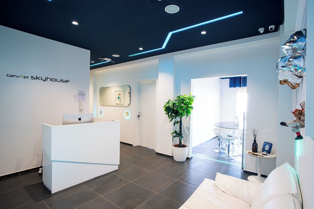 Skyhouse Beverello 2