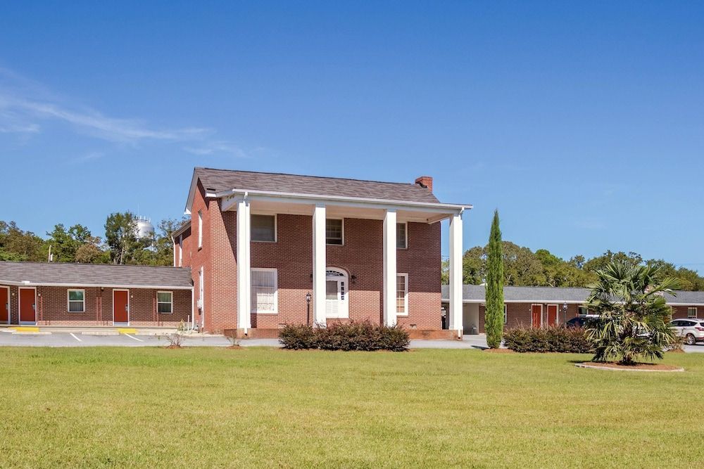 Rodeway Inn & Suites Walhalla 1