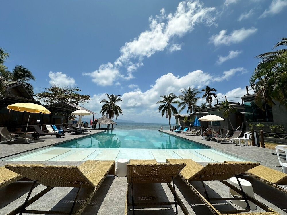 The Sea Resort Haad Rin 1