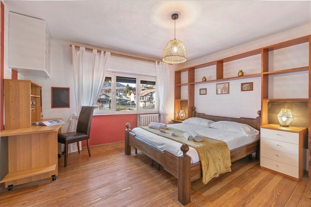 La Lanterna: Hillside Lake Maggiore Stay With Pool 1