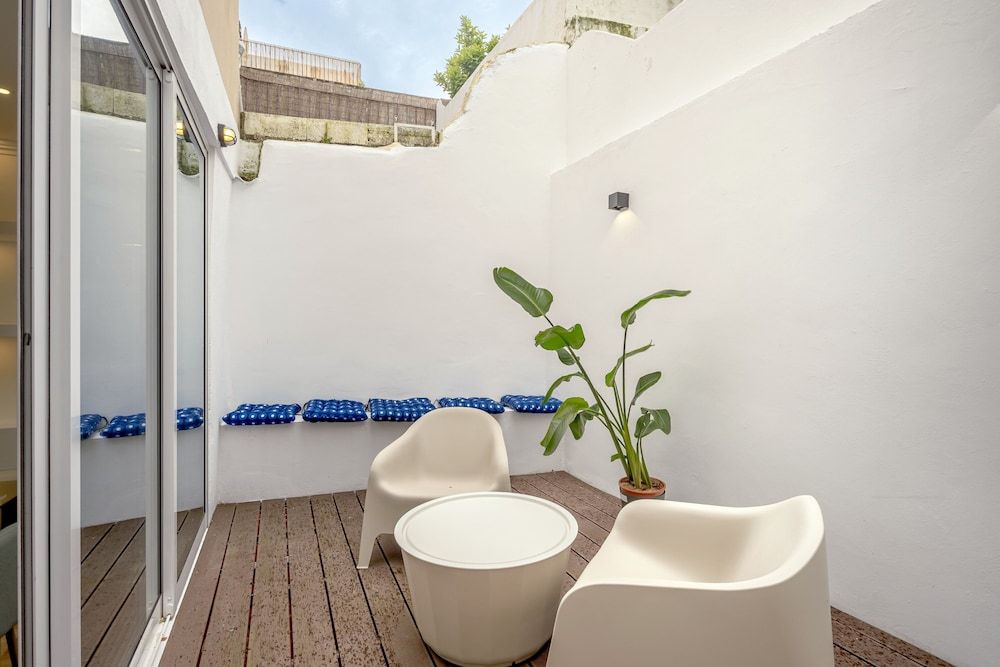 GRA A Terrace by Homing 2