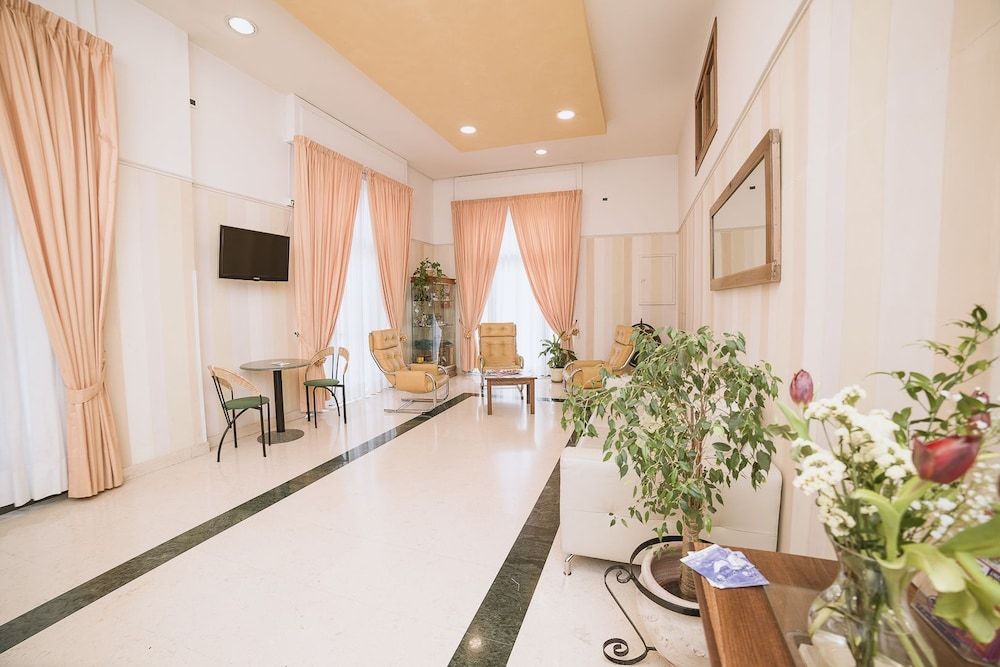 Hotel De Rosa 2
