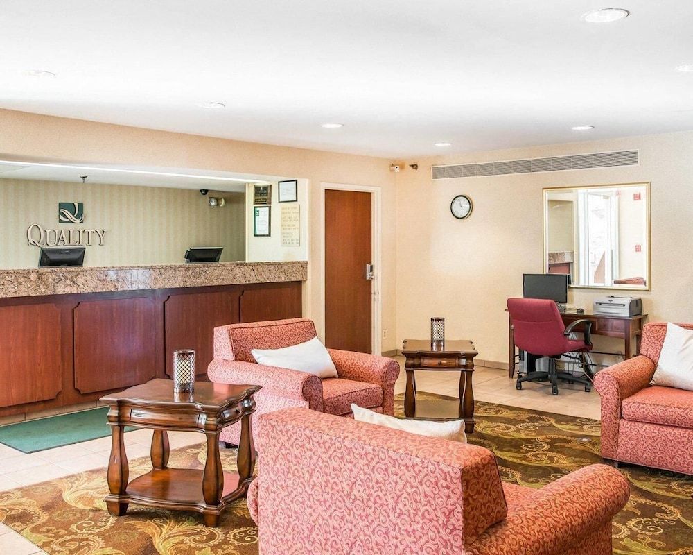 Quality Inn Holland - Toledo 2