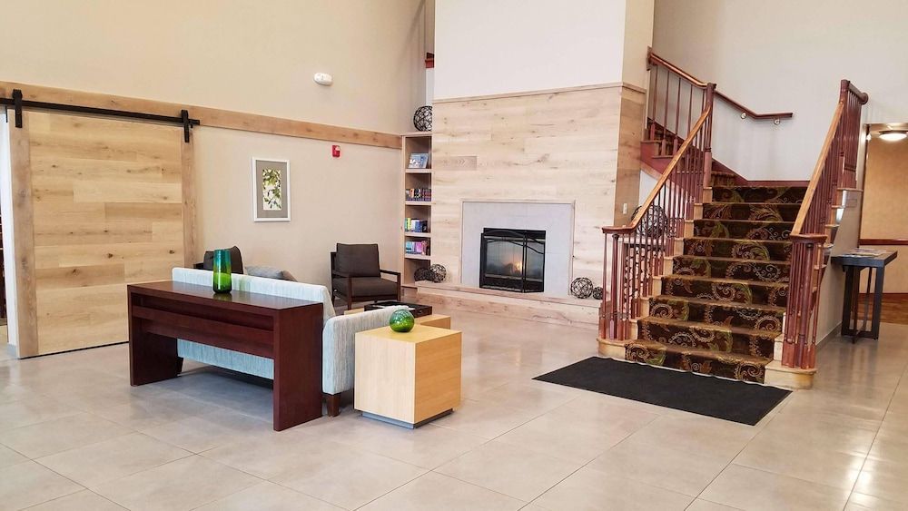 Country Inn & Suites by Radisson, Milwaukee West (Brookfield), WI 2