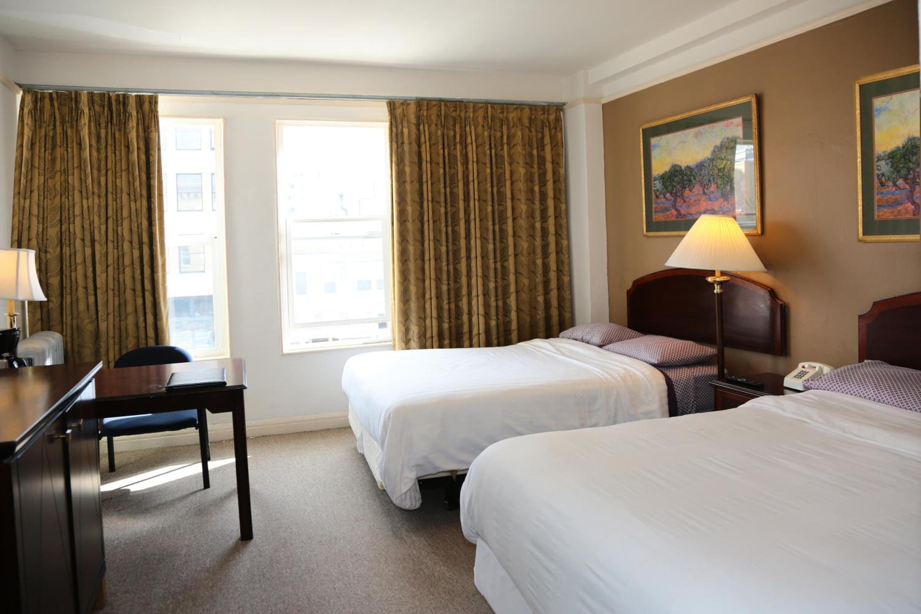 Nash Hotel 2