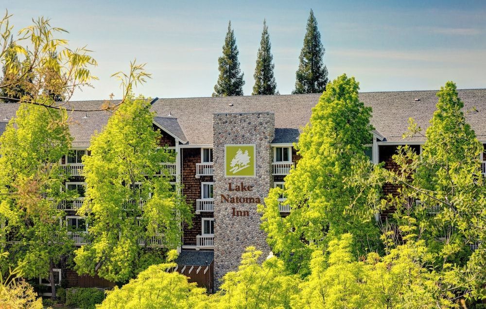 Lake Natoma Inn 1