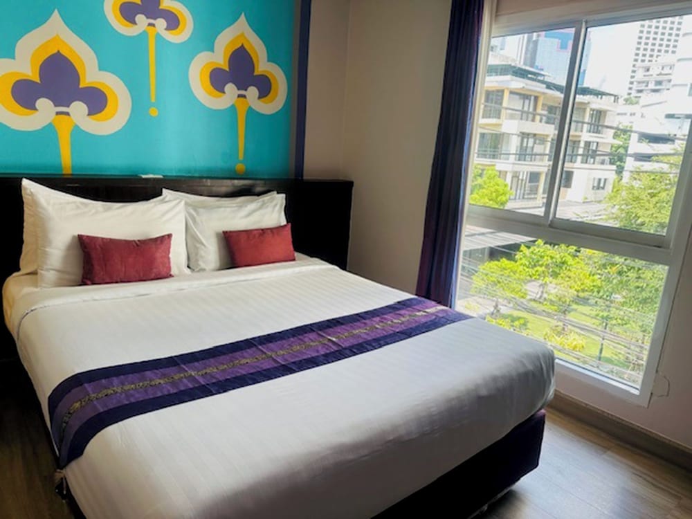 Sawasdee Hotel @ Sukhumvit Soi 8 1