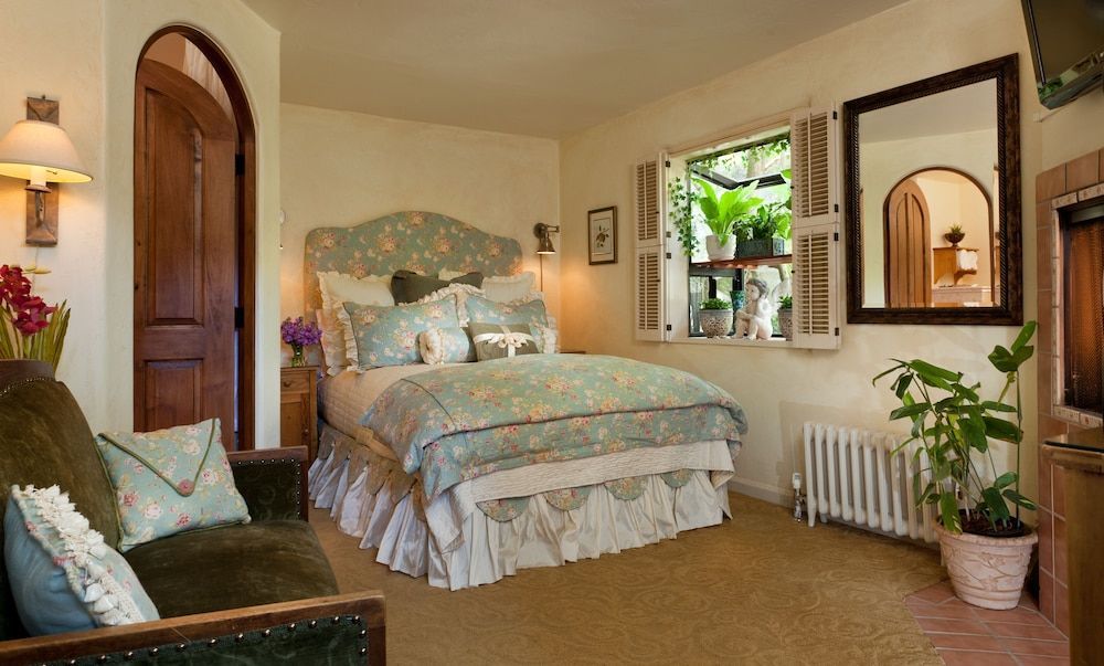 Old Monterey Inn 2
