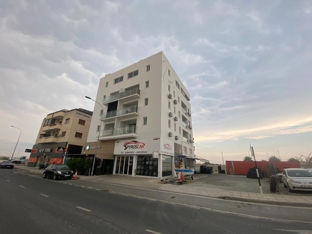 Harbor Apartments in Larnaca 1