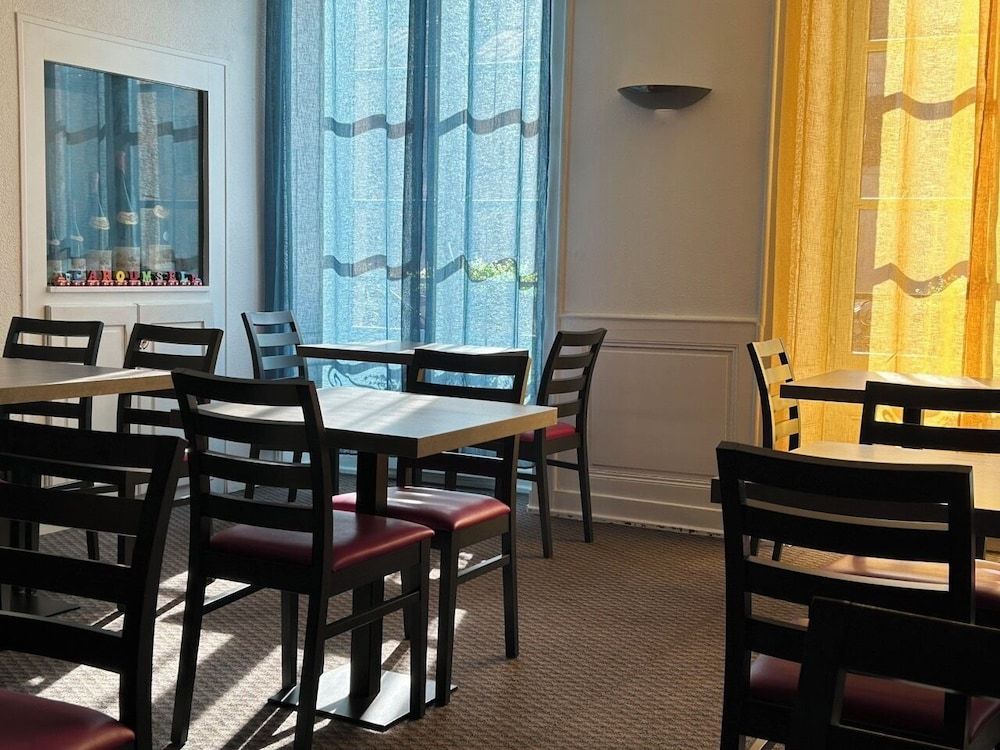 Hôtel Le Lacuzon 1