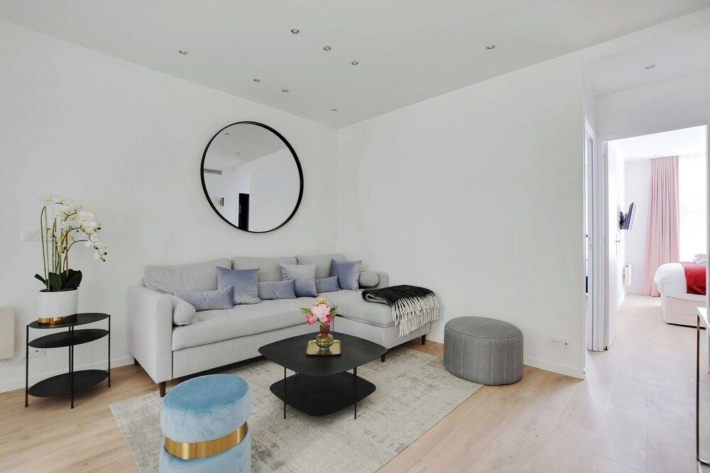 Charming apartment - 2BR-6P -In the heart of Paris 1