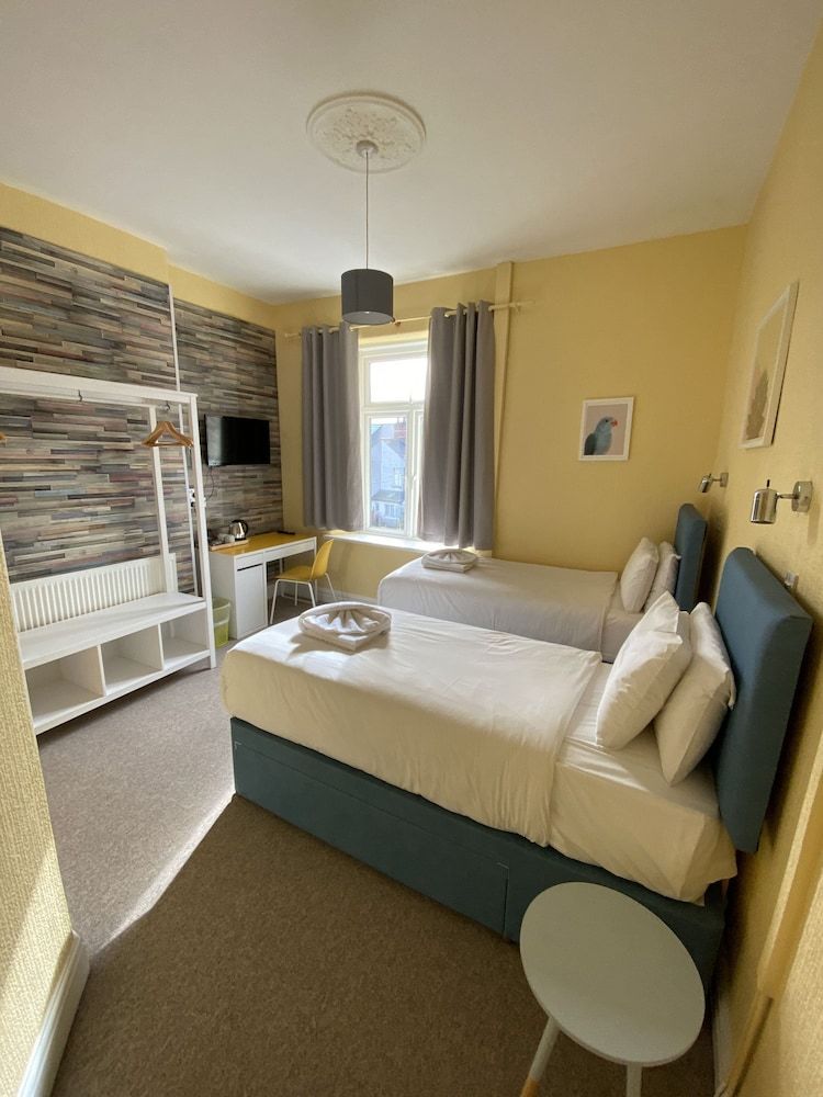 WiseStay 1