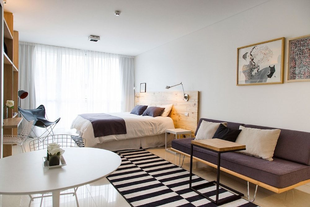 Lemon Suites 1