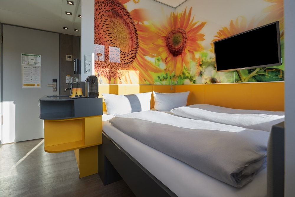 Buddy Hotel 1