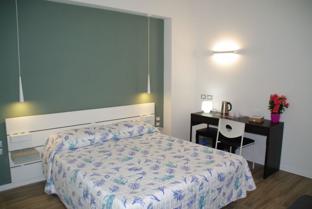 Travel House 1